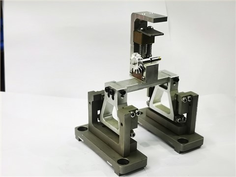 XH-9600B 无刷电子转子平衡机